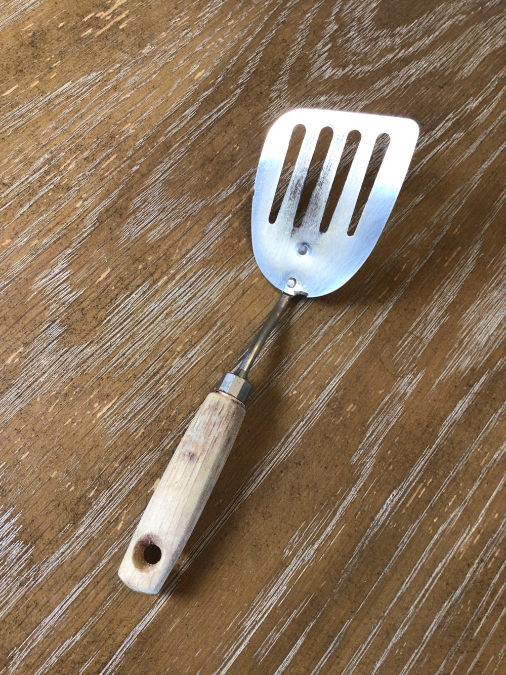 Vintage Ekco A&J Slotted Spatula Wood Handle 8.5” Farmhouse Kitchen Retro Decor.